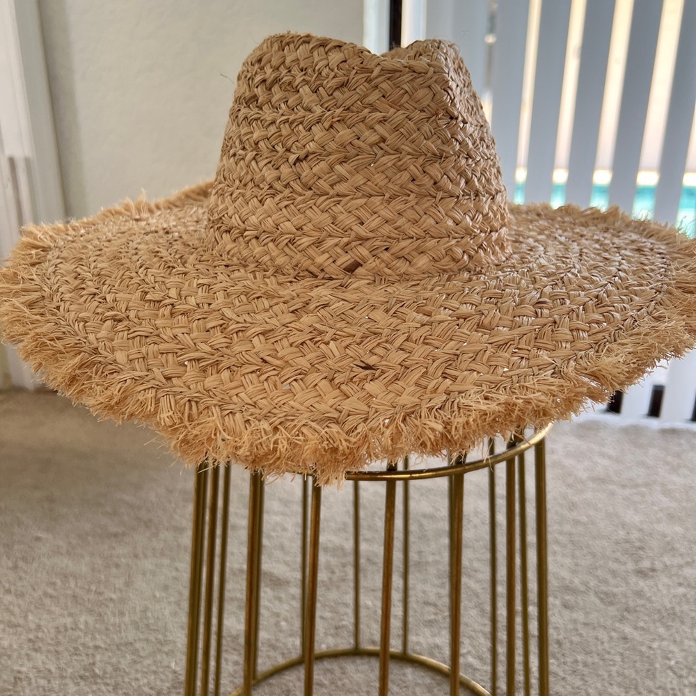 Straw Hat - Picture 3 of 8